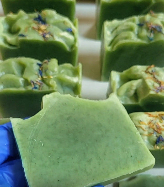 Using Spirulina in Cold Process Soap: A Natural Boost of Color & Skin-Loving Benefits